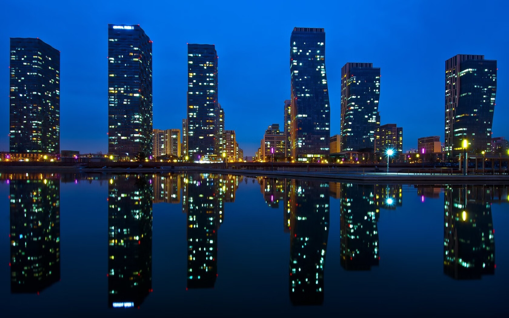 NBA季后赛之夜，一个不会打篮球的人如何成了另类主角？